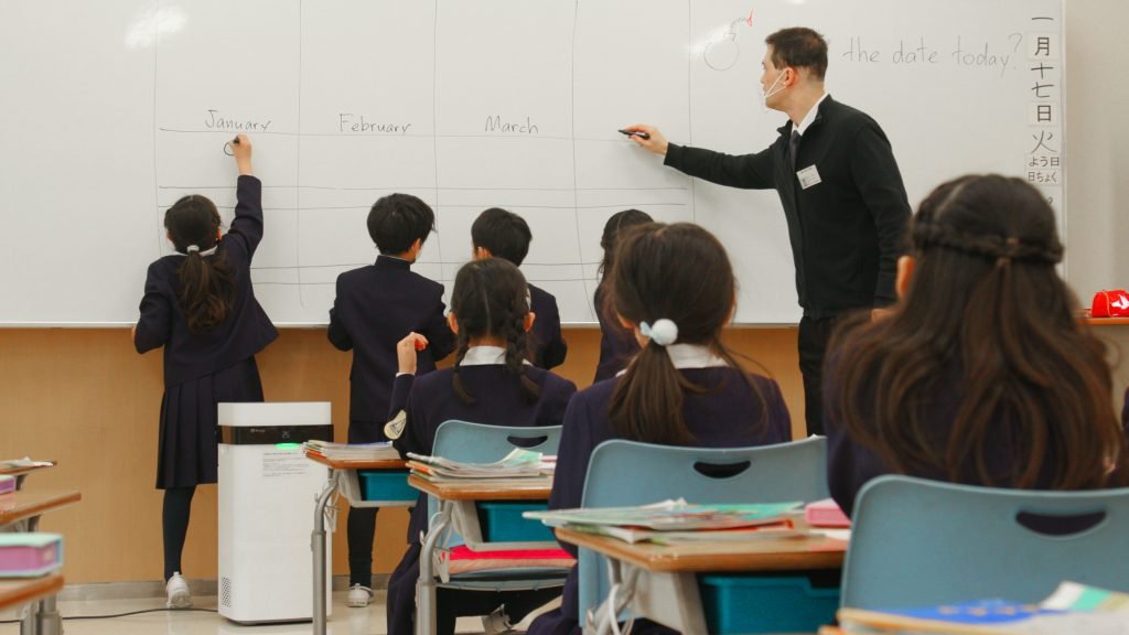Sundai Kofu Elementary classroom with Airdog